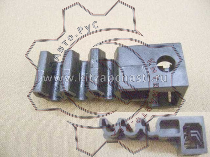 Фиксатор трубок тройной HAVAL H9 2рест 3506018S08